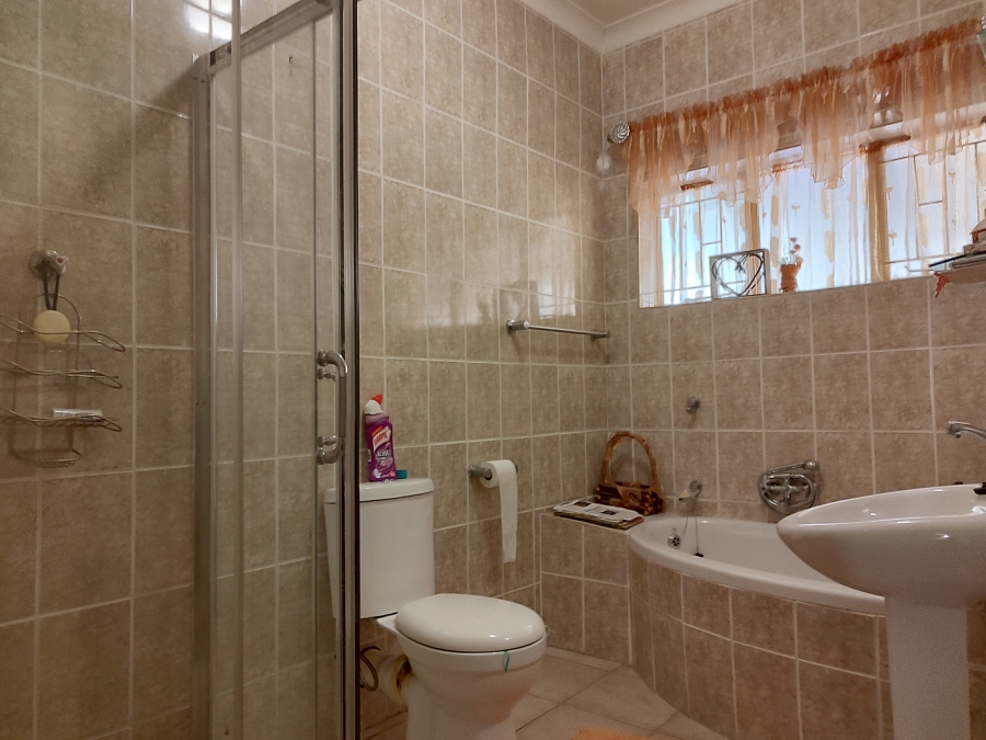 4 Bedroom Property for Sale in Stilfontein Ext 4 North West